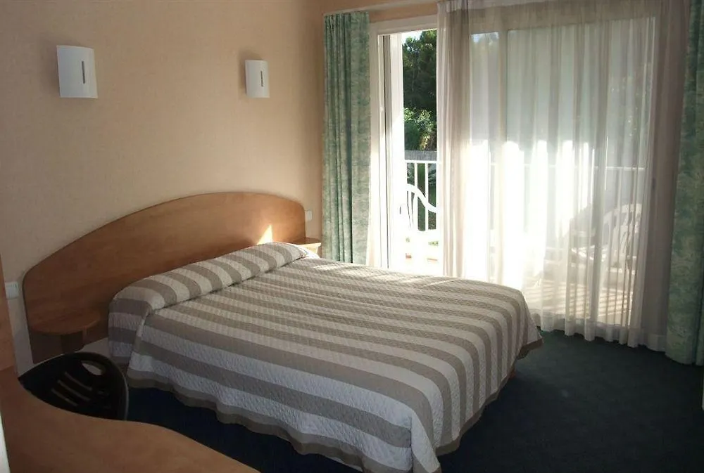 **  Hotel Le Peyreguet Istres Francie